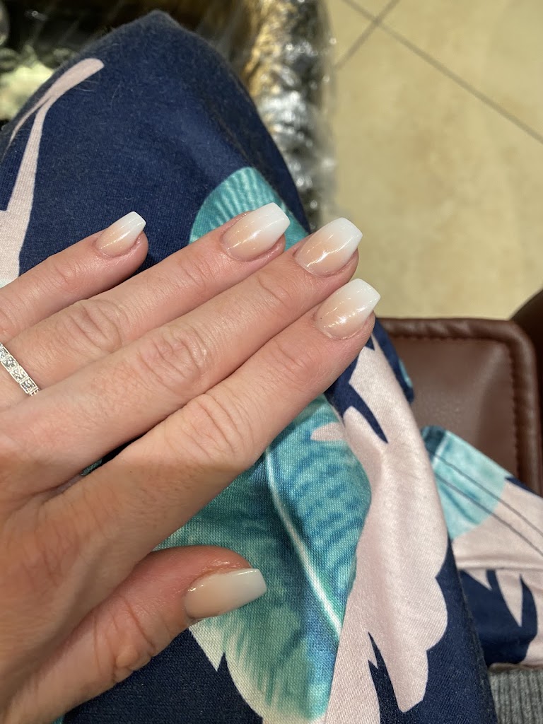 AZ Tip & Toes Nails Main Image