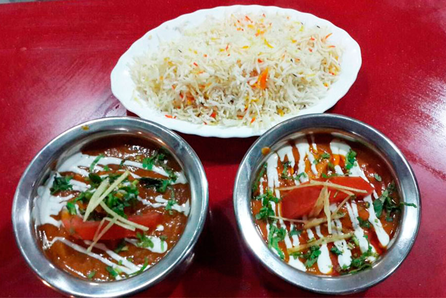 Spice Grill Restaurant - Indian Restaurant Carihuela Torremolinos — Comida y bebida