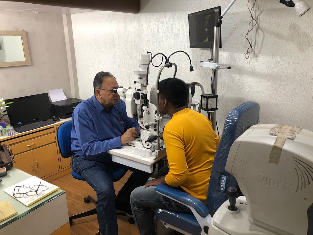 Dr Rajiv Kumar Eye Specialist