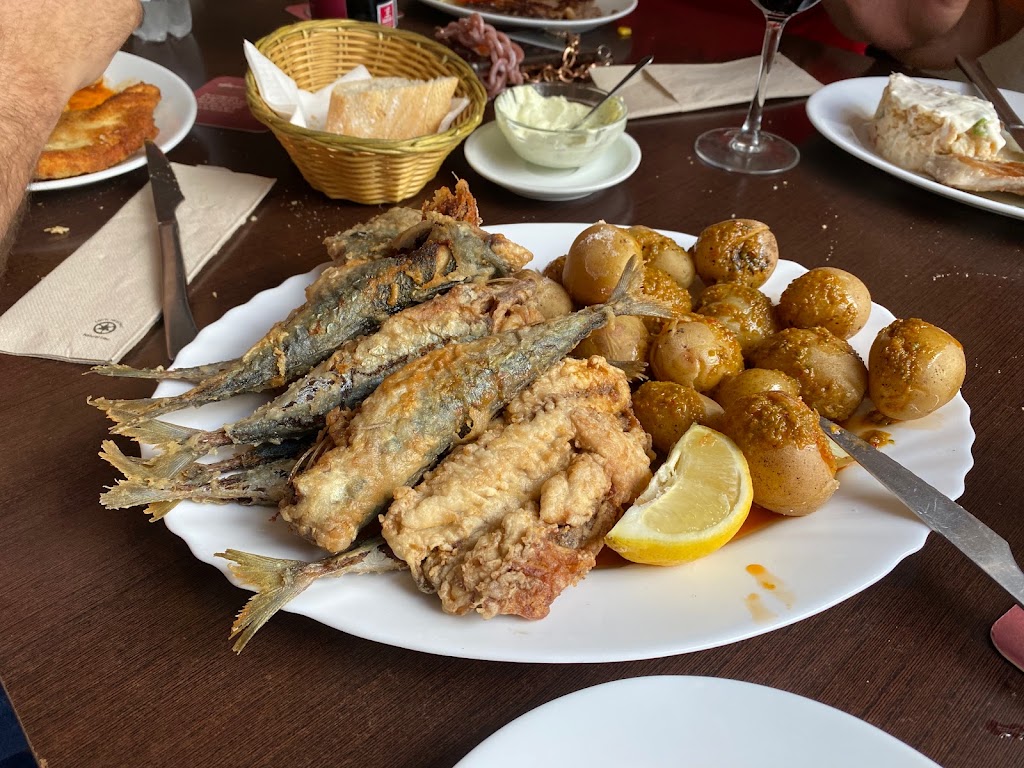 Cafeteria Nikol (Bar de Tere) — Comida y bebida