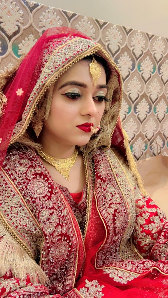 Pearl Makeup Studio And Salon Beauty Parlour Near Me Makeup Academy Near Me