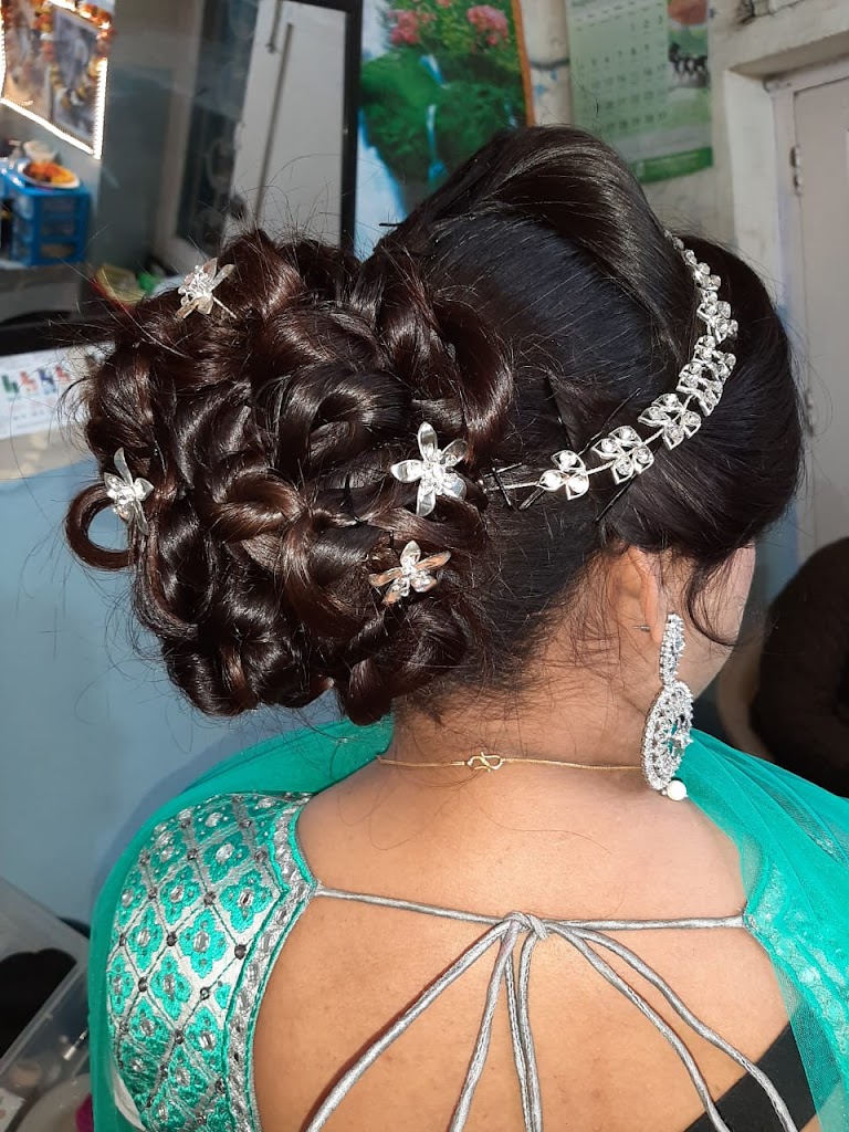 Amrinder Makeover Only For Ladies