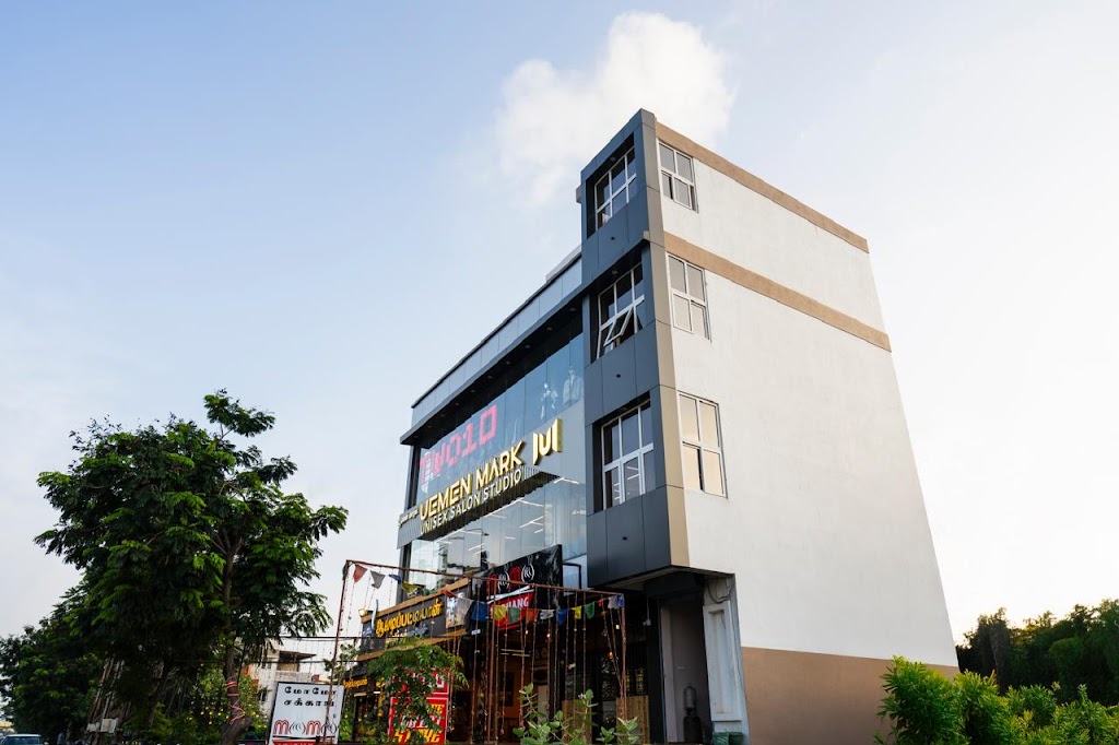 Uemen Mark Unisex Salon Studio