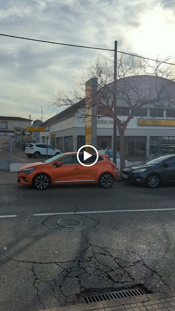 Renault Dacia Arenal — Videos