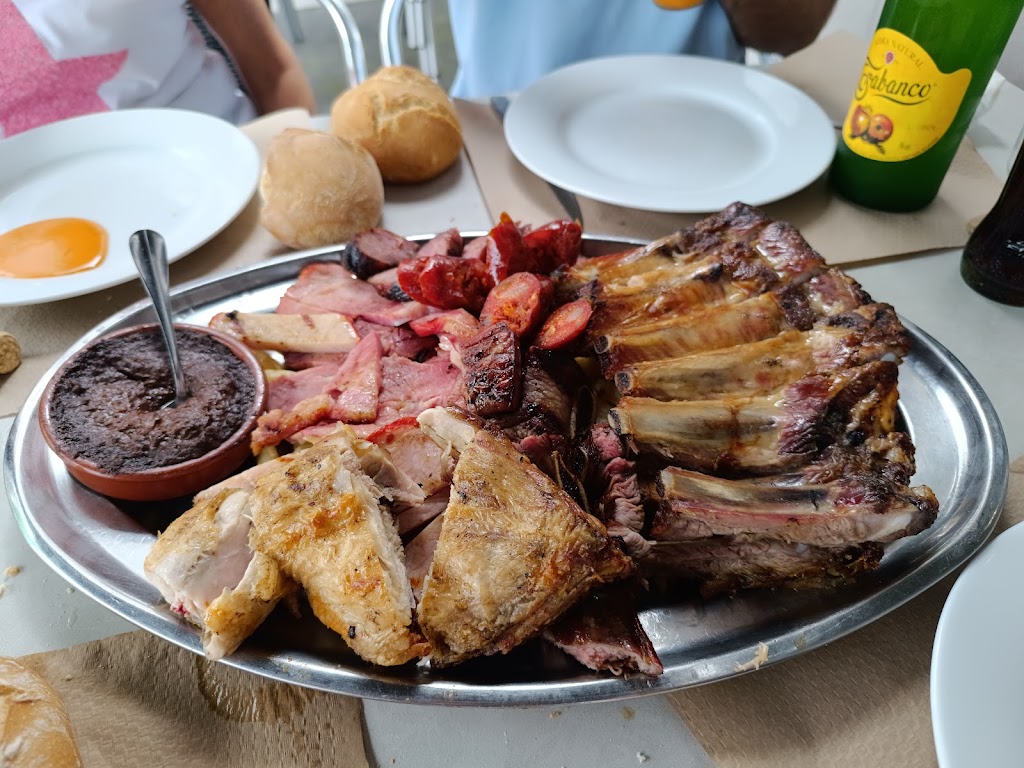 Restaurante-Sidreria Panorama — Comida y bebida