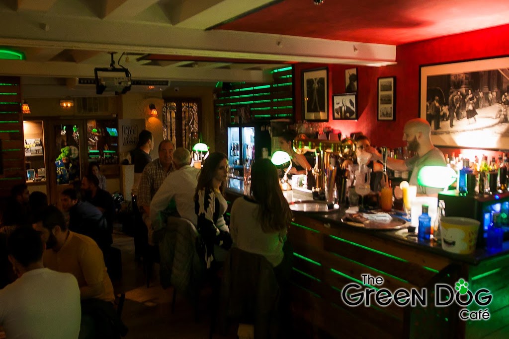 The Green Dog Cafe — Ambiente