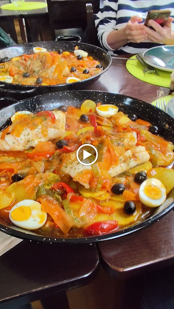 LA ESCALERA BAR — Videos