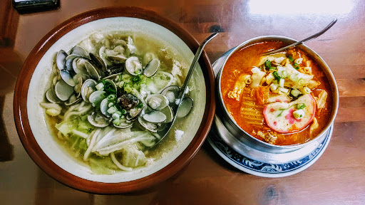 朝鮮王韓式泡菜鍋 的照片