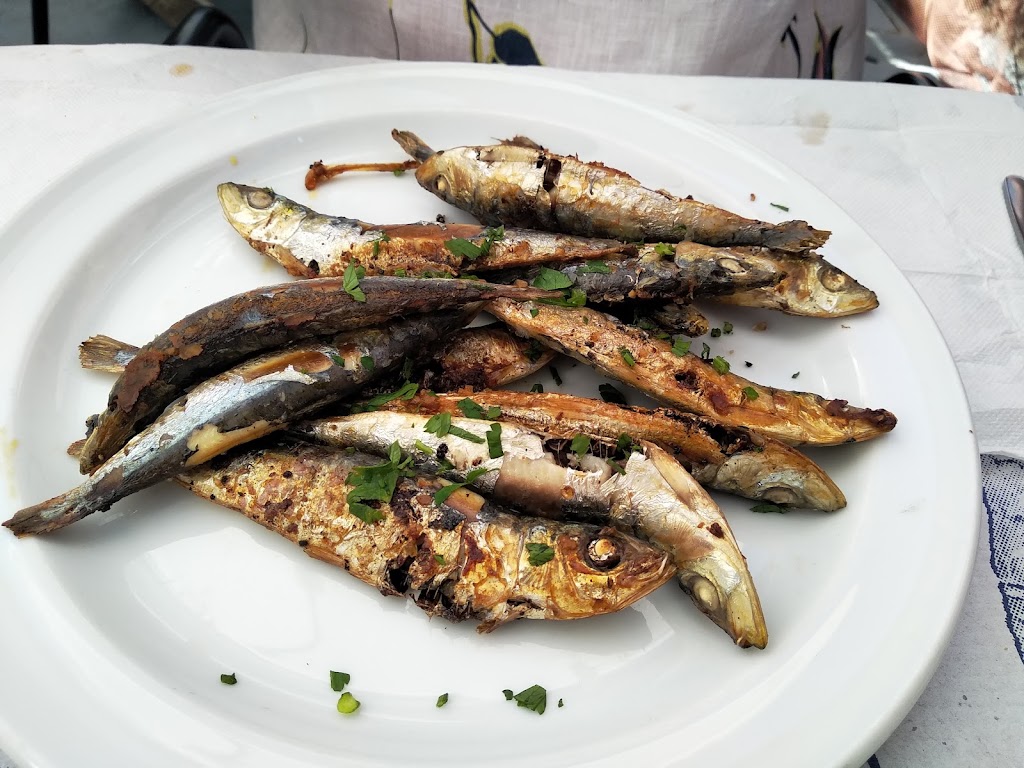 Bar Cofradia — Comida y bebida