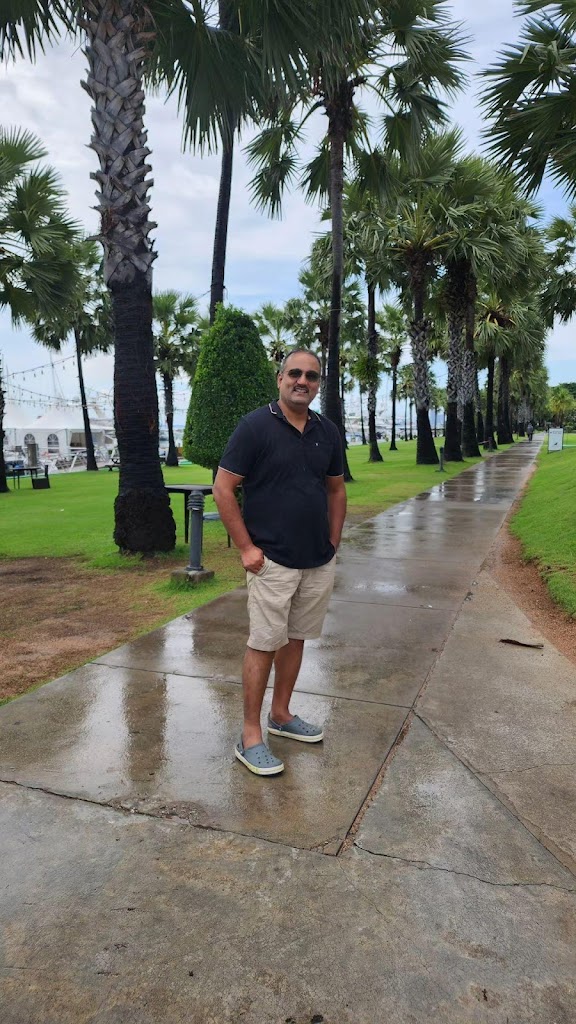 Dr. Dr Akhilesh Dubey