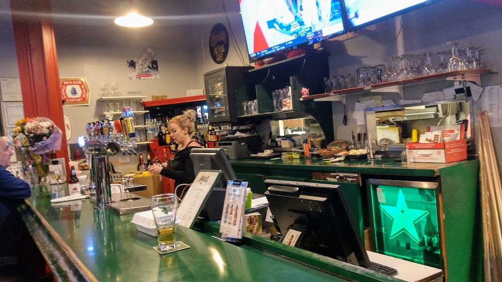Rejeanne's Sports Bar & Grill