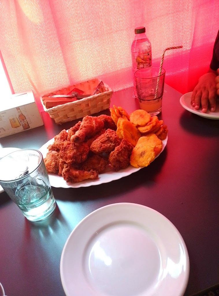 Bar La que se avecina — Comida y bebida