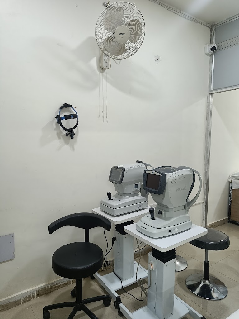 Paramba Netralaya Dr Nitin Soni
