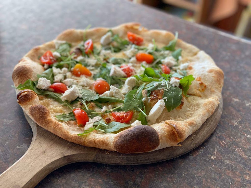 RESTAURANTE-PIZZERIA MAMMA NOSTRA — Comida y bebida