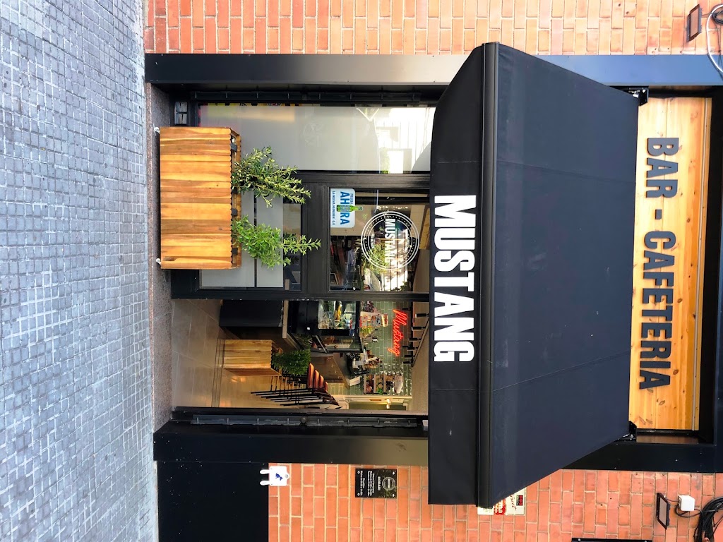BAR CAFETERIA MUSTANG — Del propietario