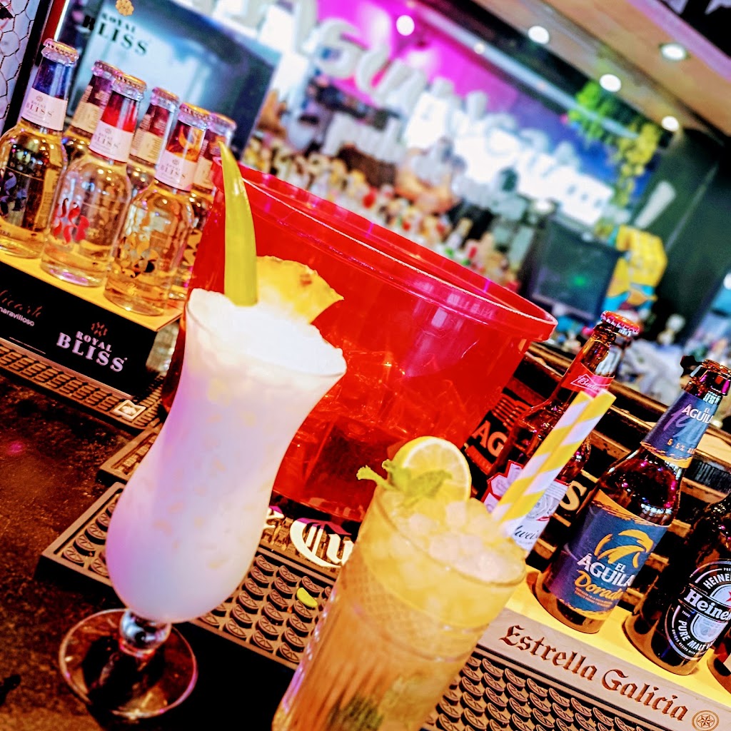 BAR MUSICAL ASUUUCAR — Comida y bebida