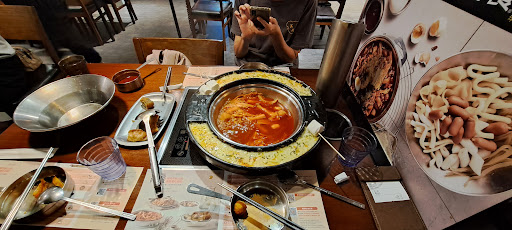 『 兩餐 』 두끼 韓國年糕火鍋吃到飽-淡水店 的照片