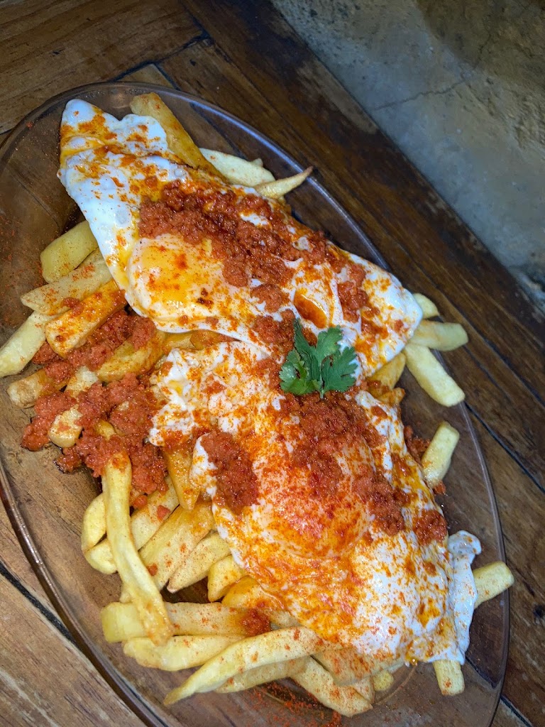 Tasca La Tanquilla — Comida y bebida