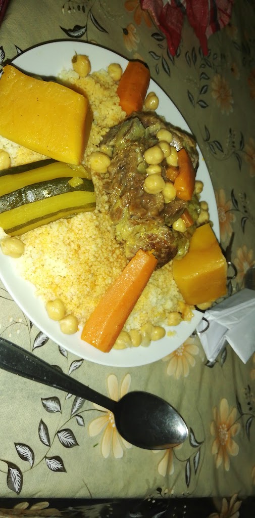 SNACK MOMO — Comida y bebida