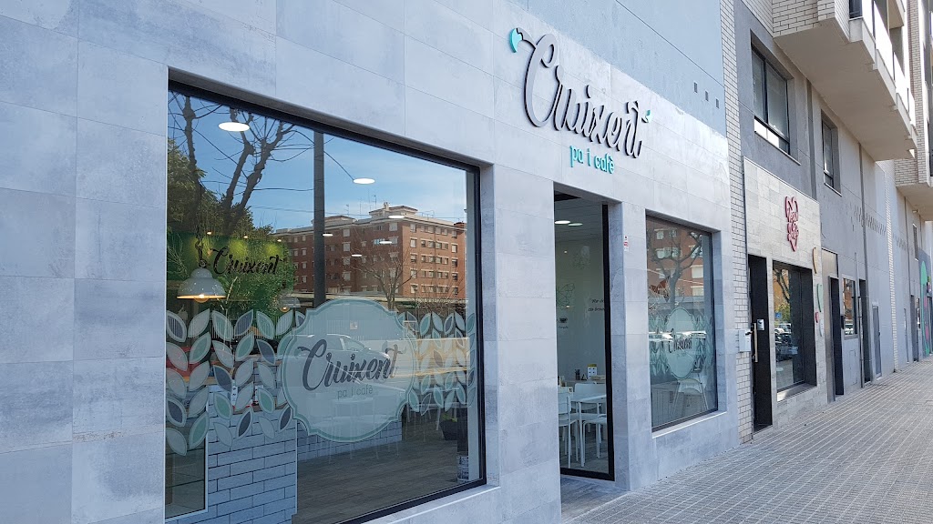 Cruixent pa i cafe