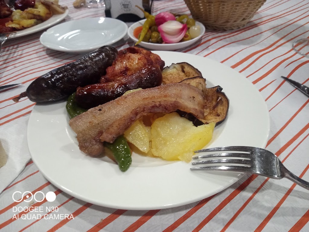 Peones Camineros 1 — Comida y bebida