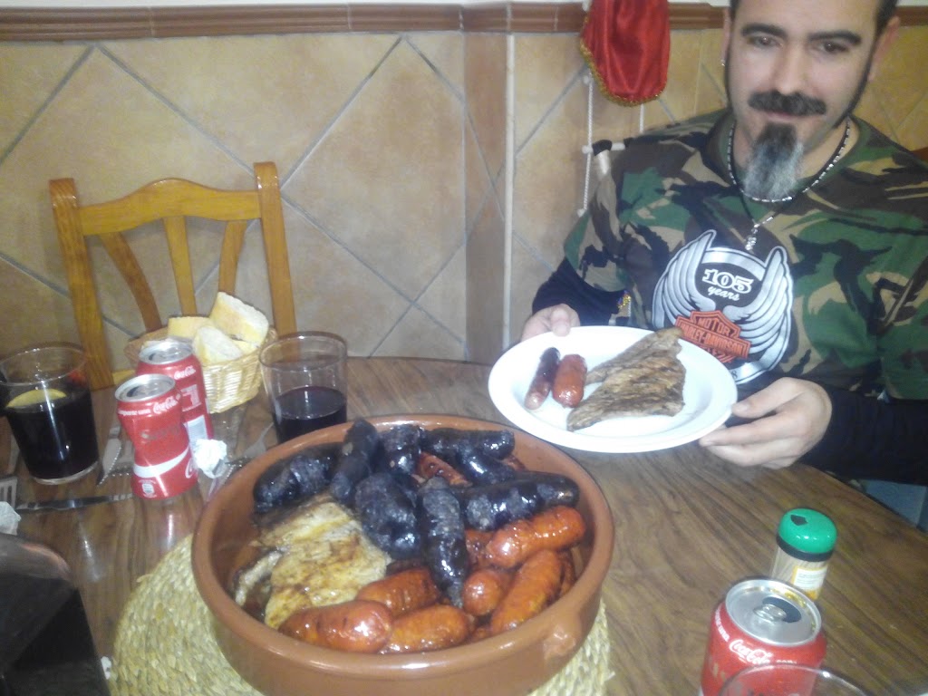 BAR Casa J Carlos — Comida y bebida