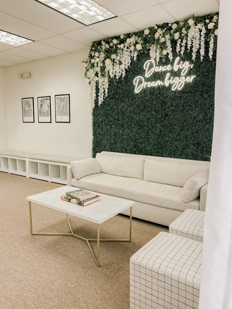  Dream Dance Studio