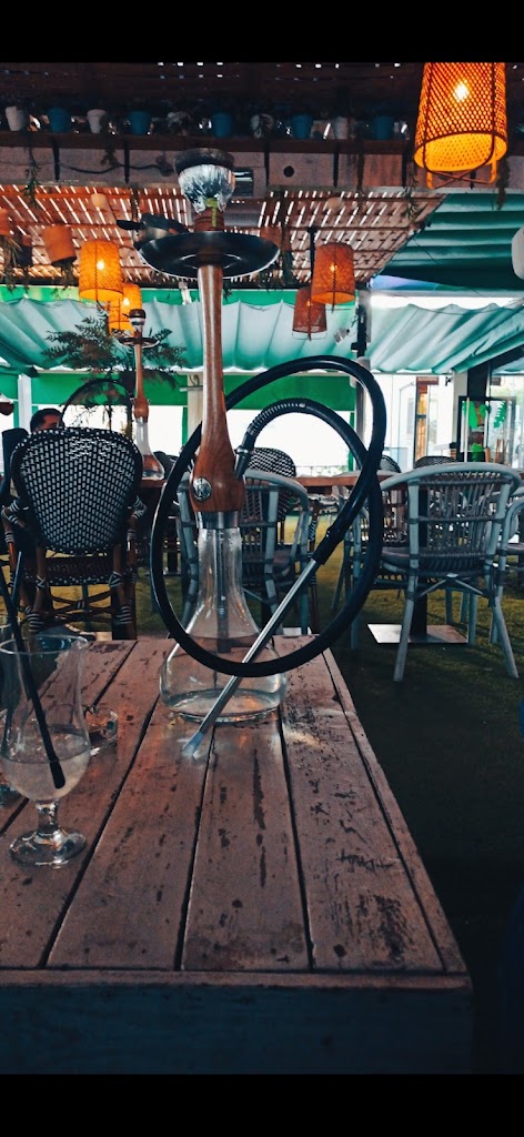 Pub.Moon terraza Tomares