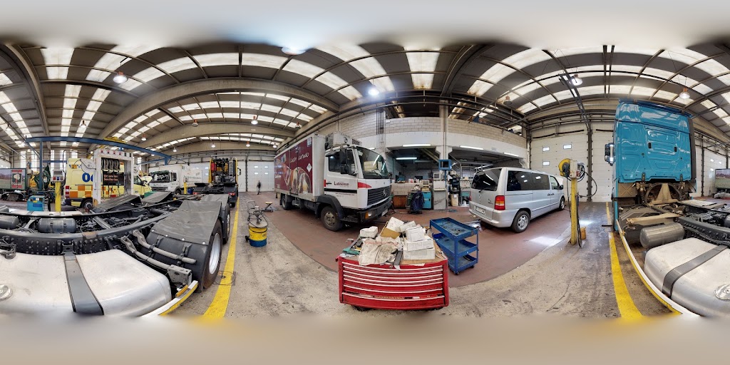 VIP Galicia Mercedes-Benz y Fuso | Vigo y Pontevedra - Grupo Angal — Todas
