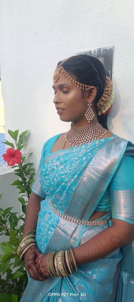 Ananya Beauty Parlour Beautician Training Academy