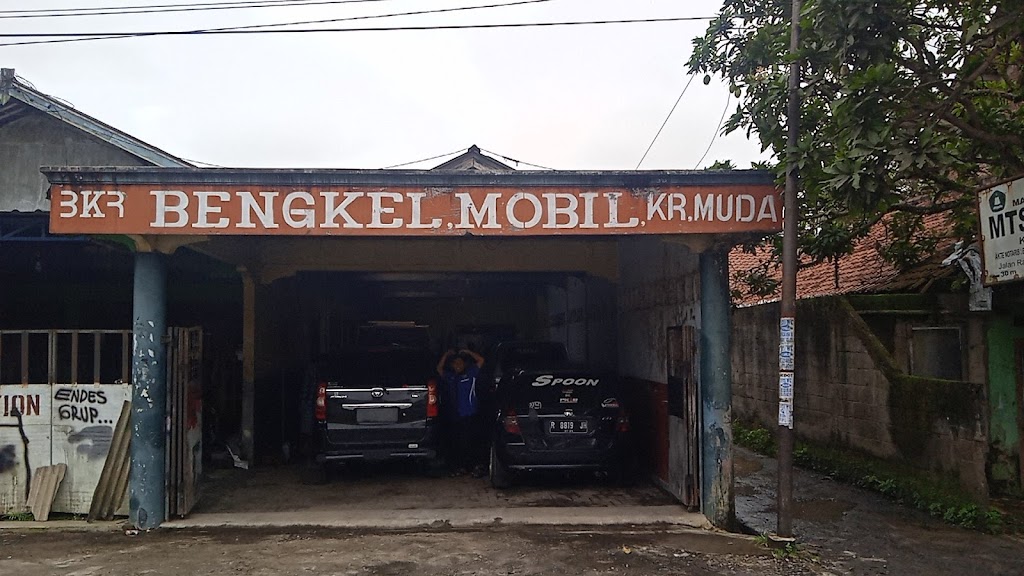 Bengkel Mobil Karya Muda