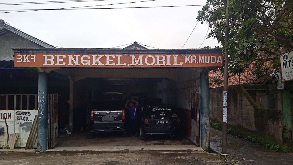 Bengkel Mobil Karya Muda