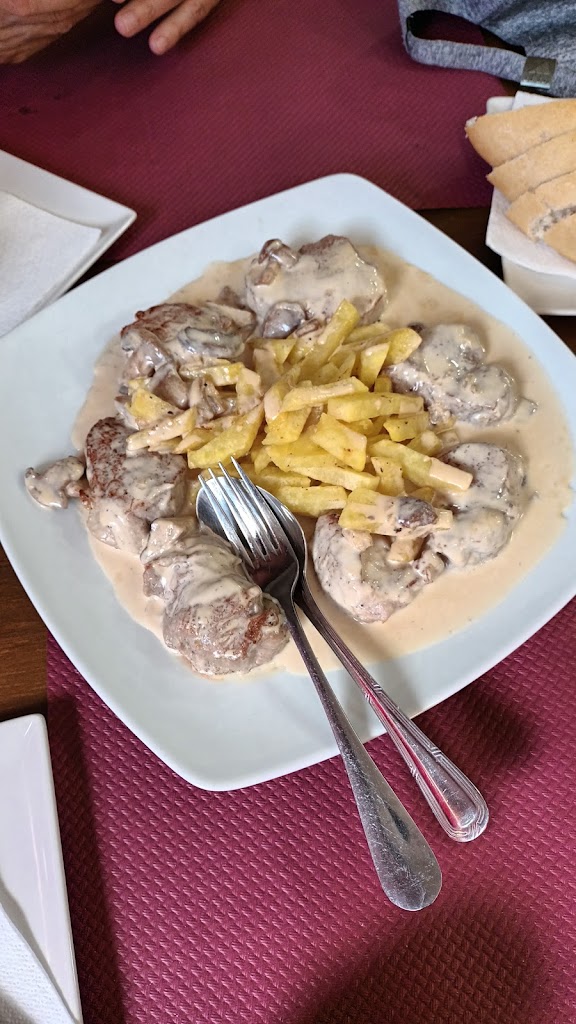 Cafe-Bar Churreria Mauri — Comida y bebida