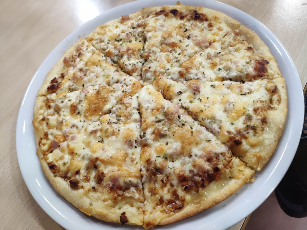 Sara Restaurant — Comida y bebida