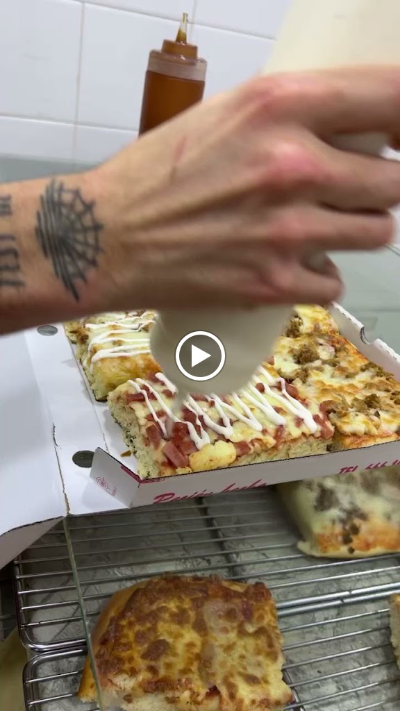 Pizza Chese Las Torres — Videos