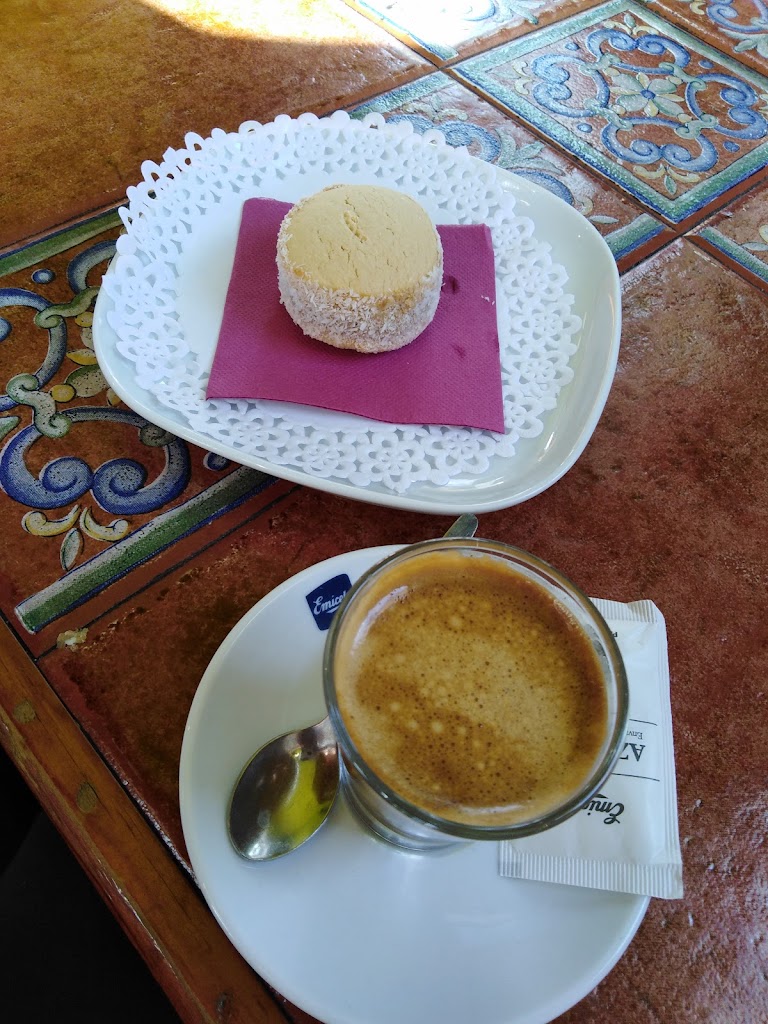 Cafeteria la Botica — Cafe