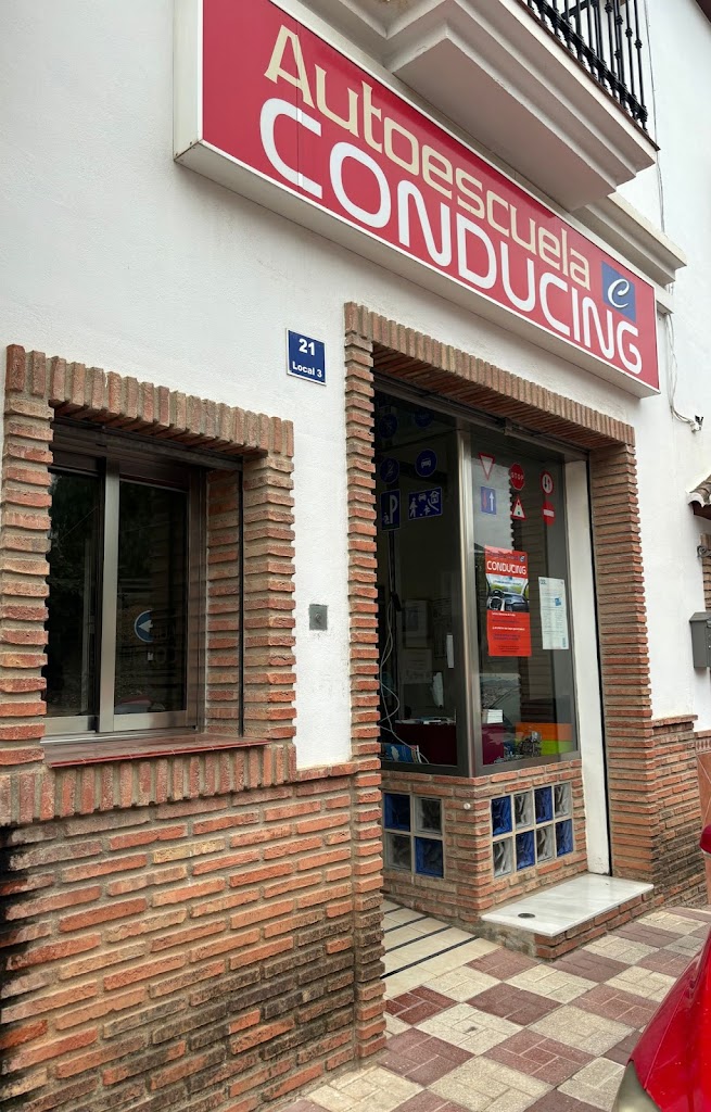 Autoescuela CONDUCING
