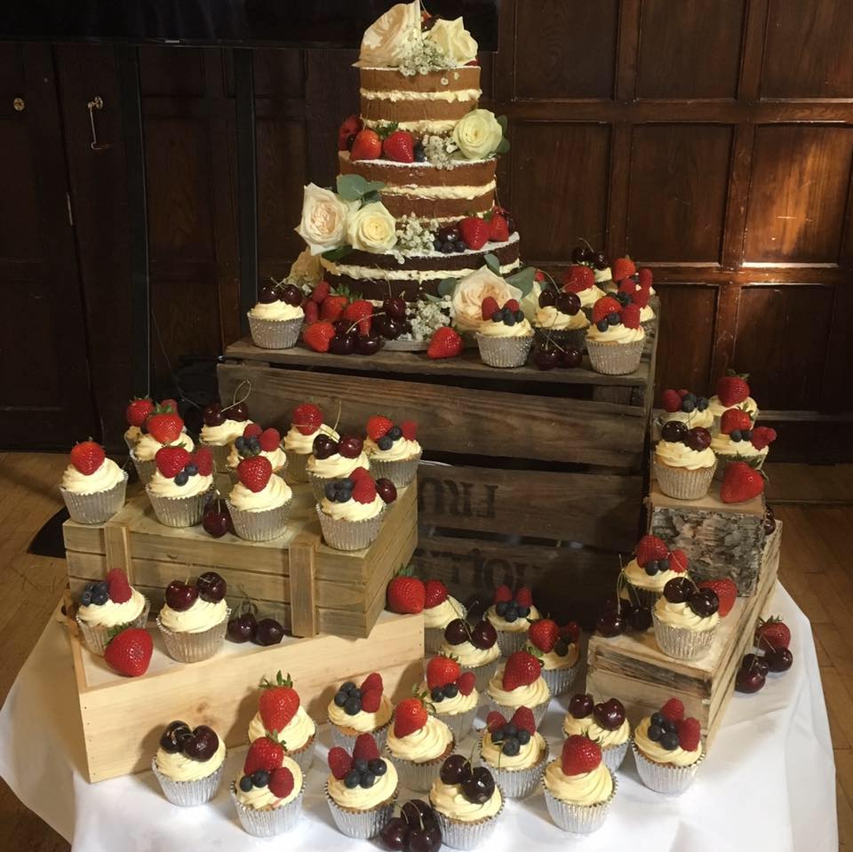 Jenis Cakes and Flowers