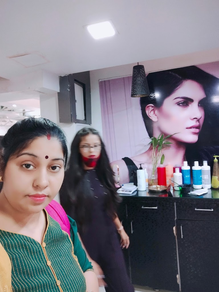 Krishna Makeover Training Academy Mainpuri Up
