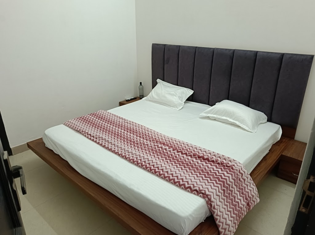 Hotel Home Away Haven