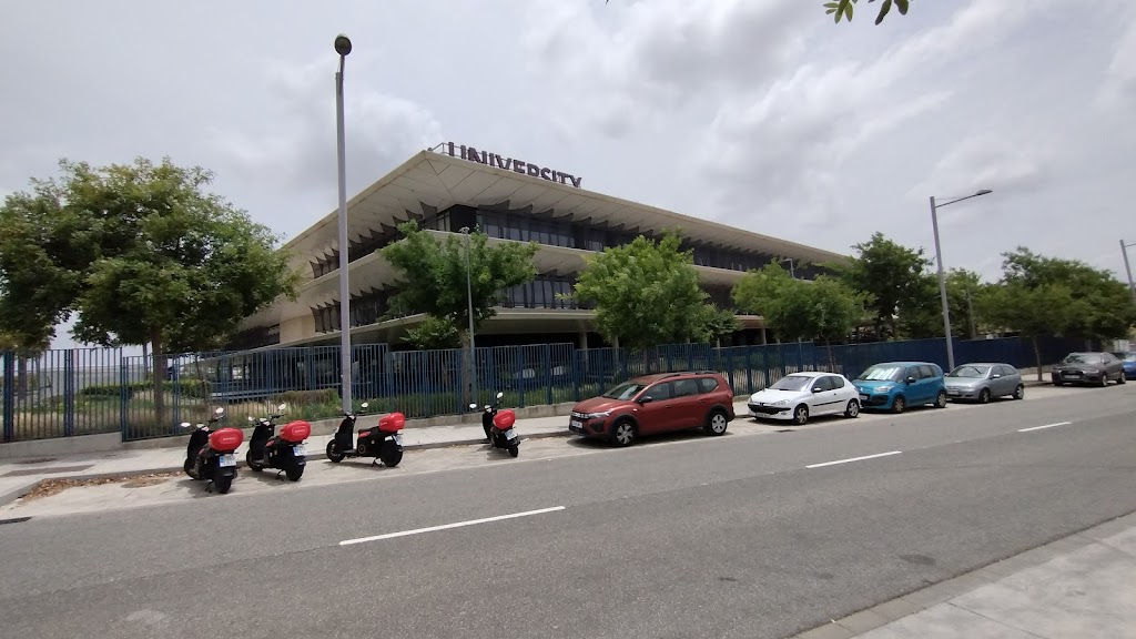 Parking Universidad Loyola (Campus Sevilla)