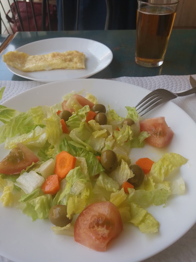 Cafe-Bar Placa del Tint — Comida y bebida