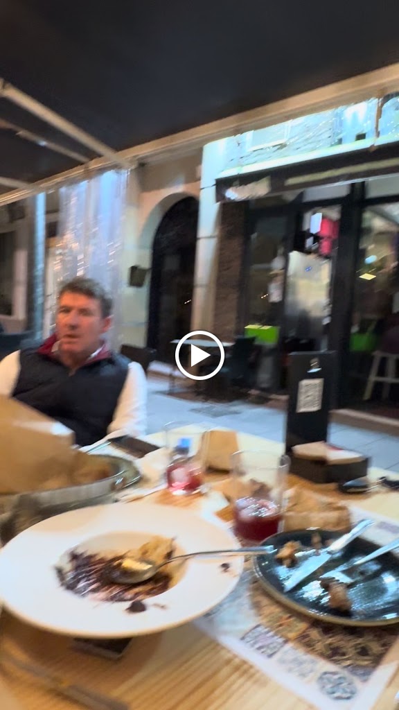 Restaurante Picoteo Bar de tapas — Videos