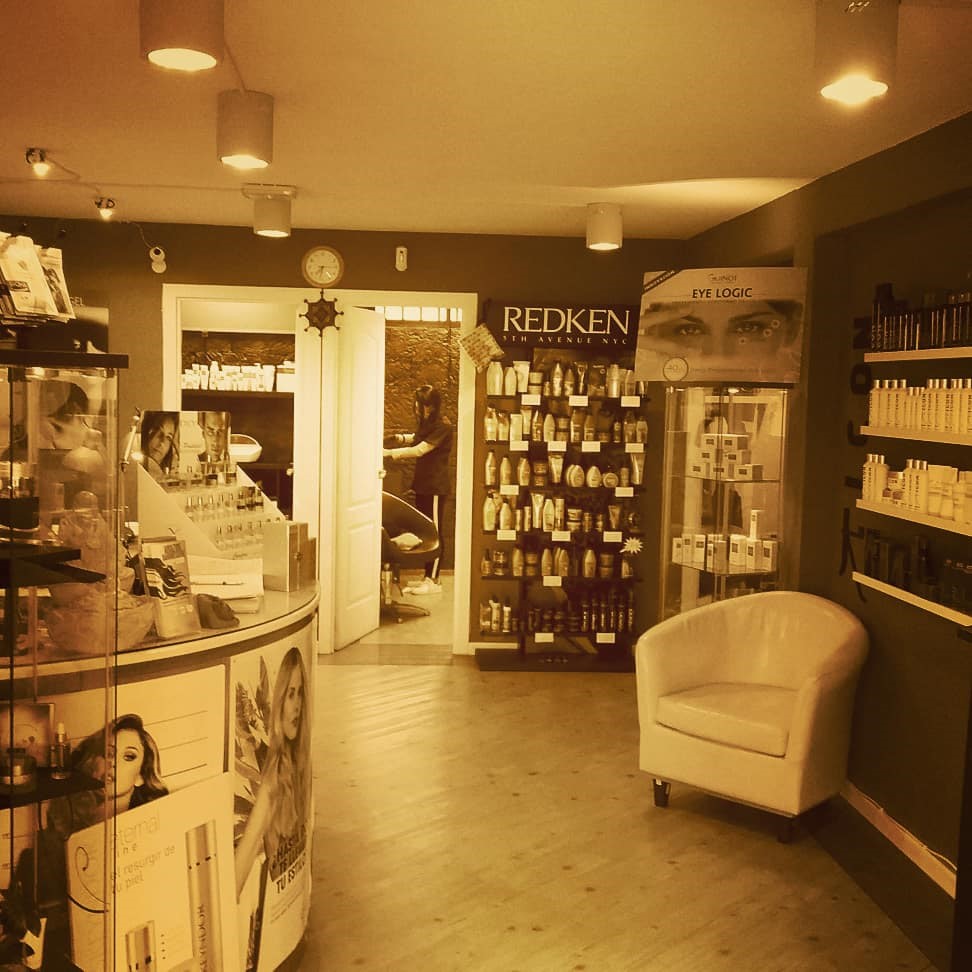 Amazing Hairdressers & Body Centre — Del propietario