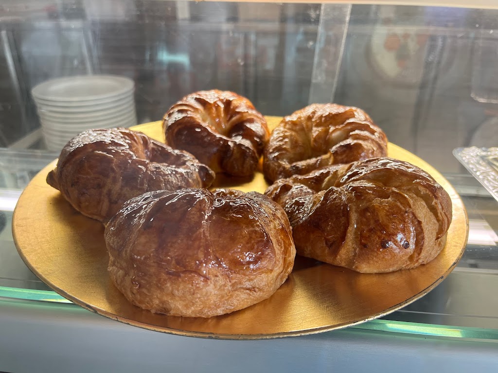 Cafeteria Machado 10 — Comida y bebida