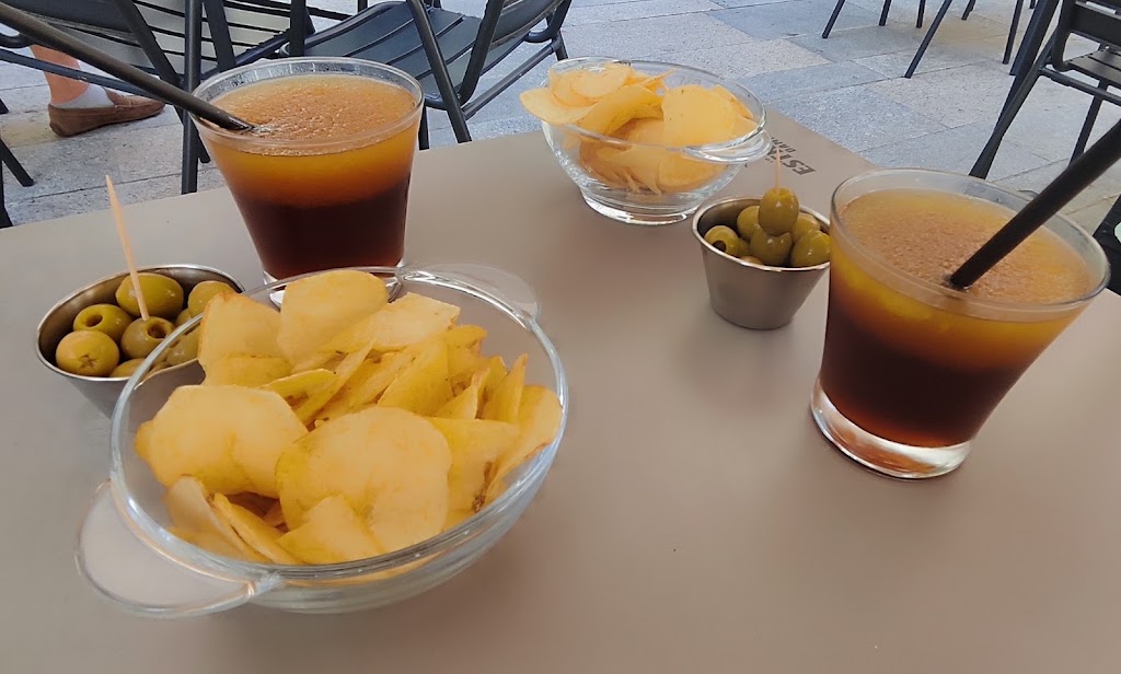 Raco del Vermut — Comida y bebida