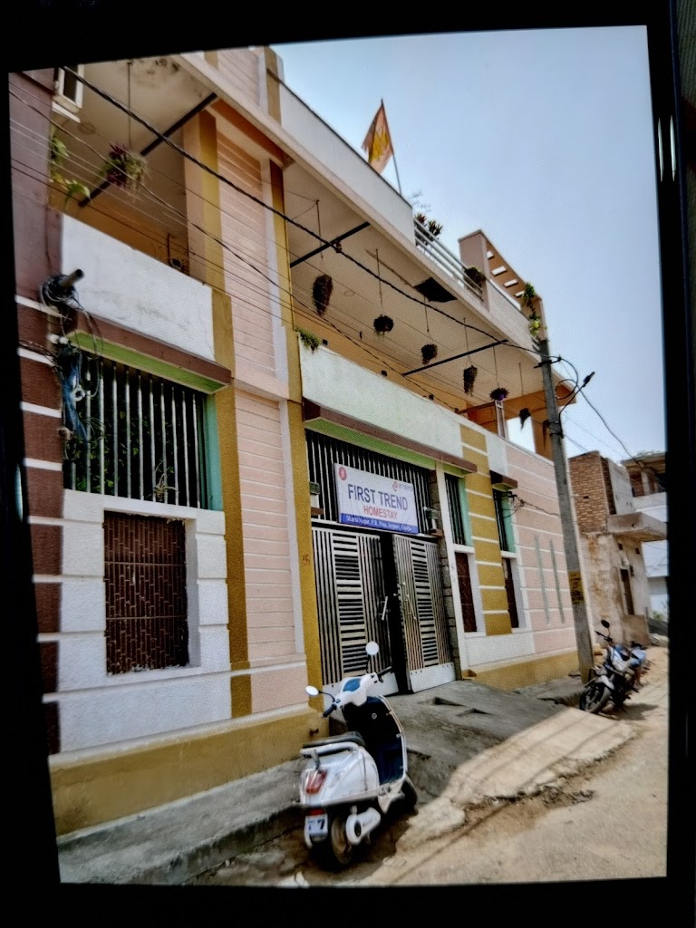 First Trend Hotel Homestay
