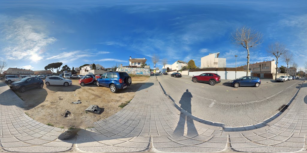 PARKING PUBLICO GRATUITO — Estacionamiento