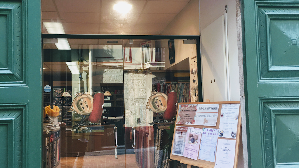 LOLA BOTONA Merceria creativa