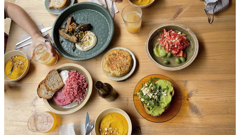 General Store and Coffee — Comida y bebida